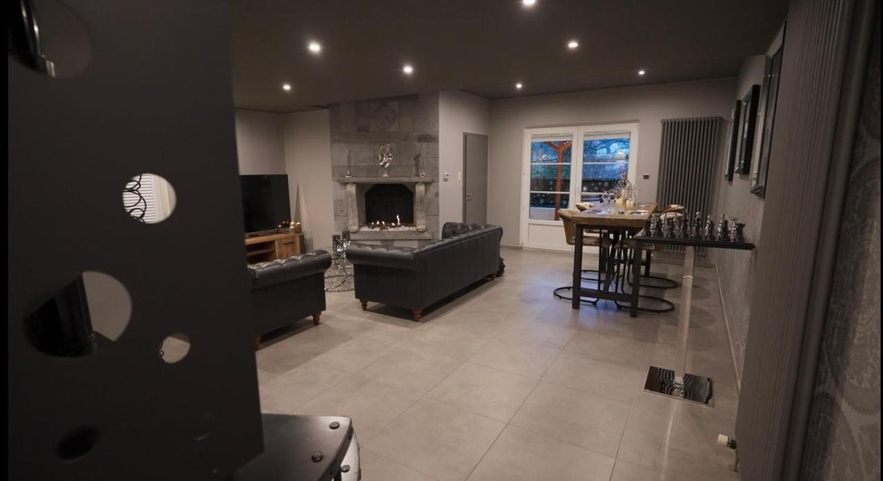 Les Suites M Wanze Exterior foto