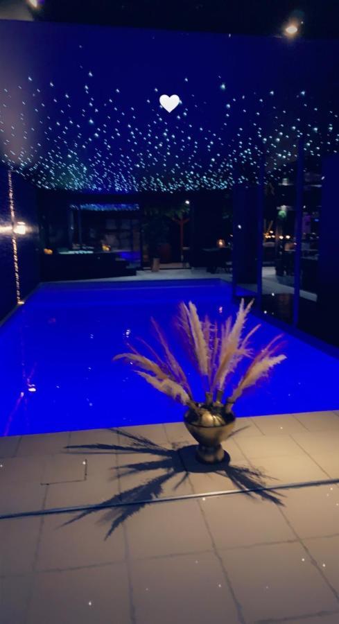 Les Suites M Wanze Exterior foto